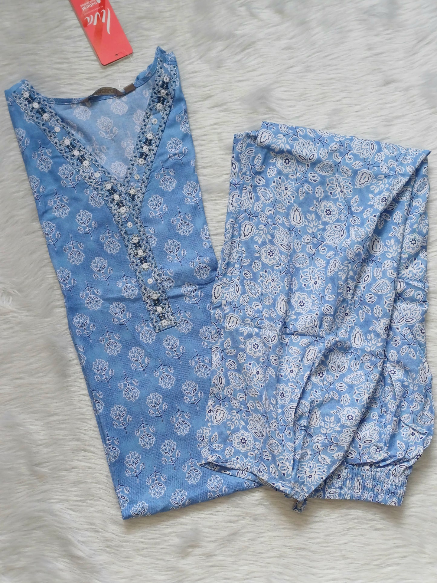 BLUE WHITE FLORAL CORD