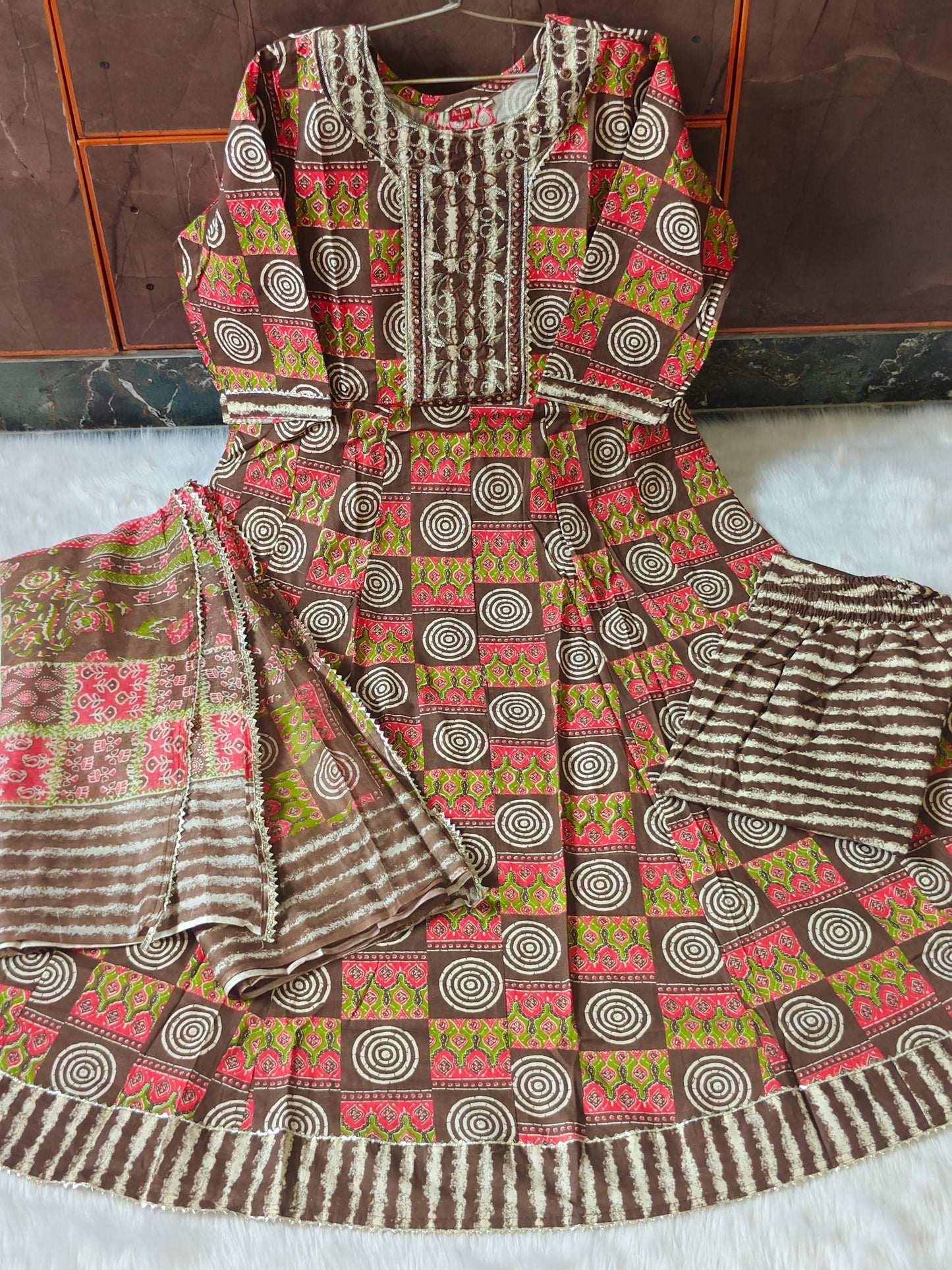 COFFEE ROUND ANARKALI SET