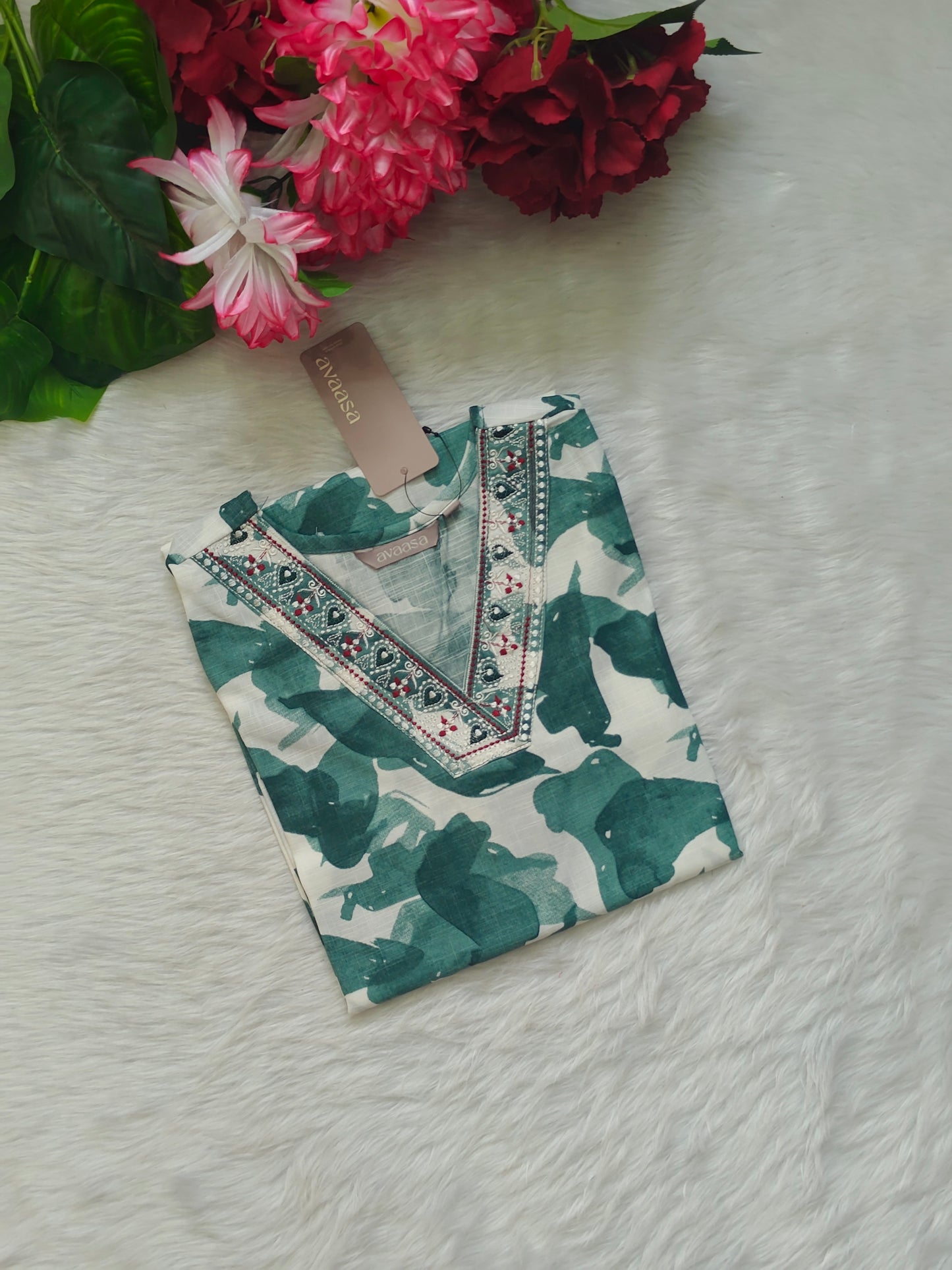 GREEN V NECK KURTI