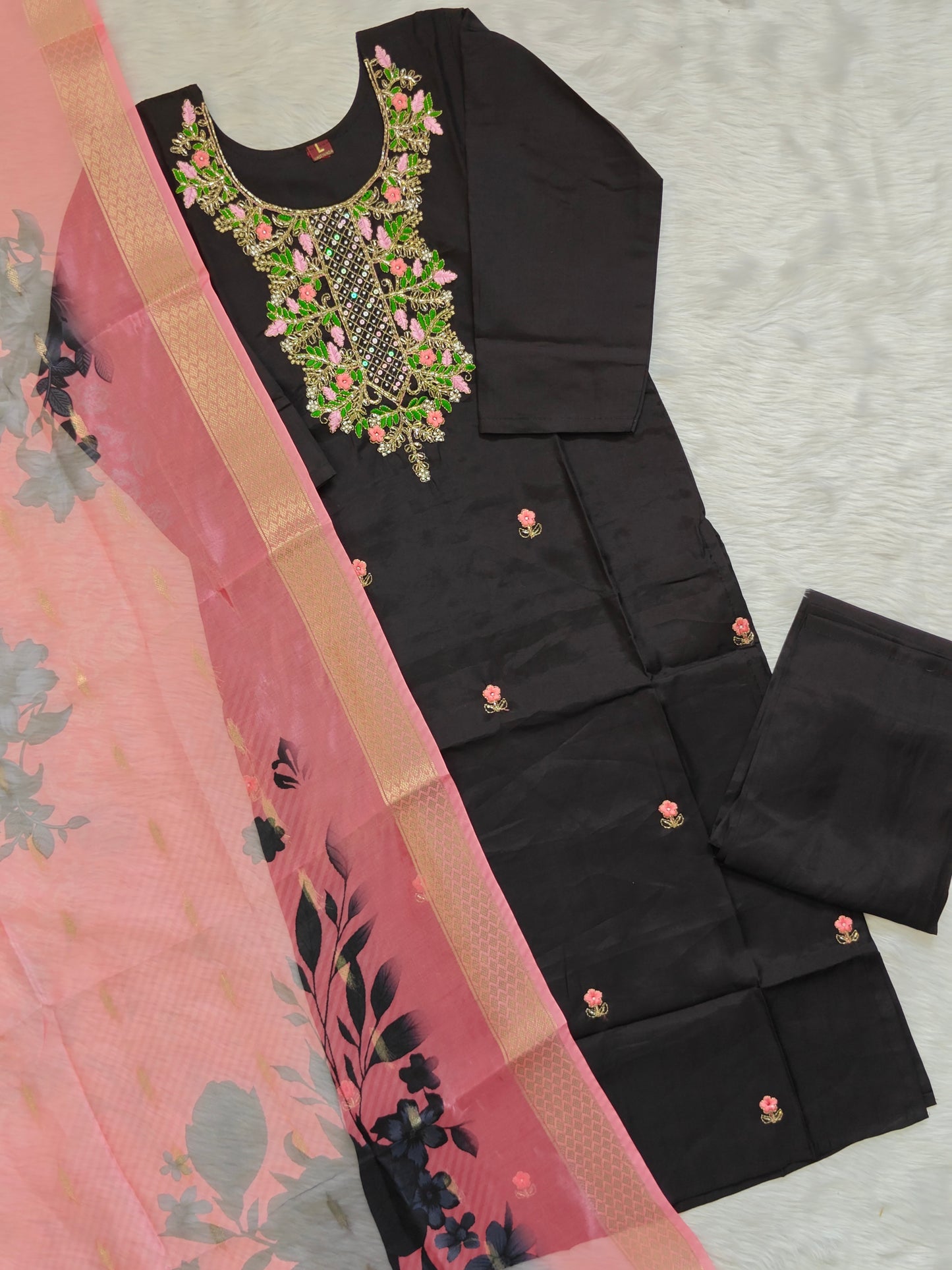 BLACK EMBRO SET