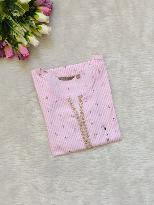 BABY PINK WHITE KURT