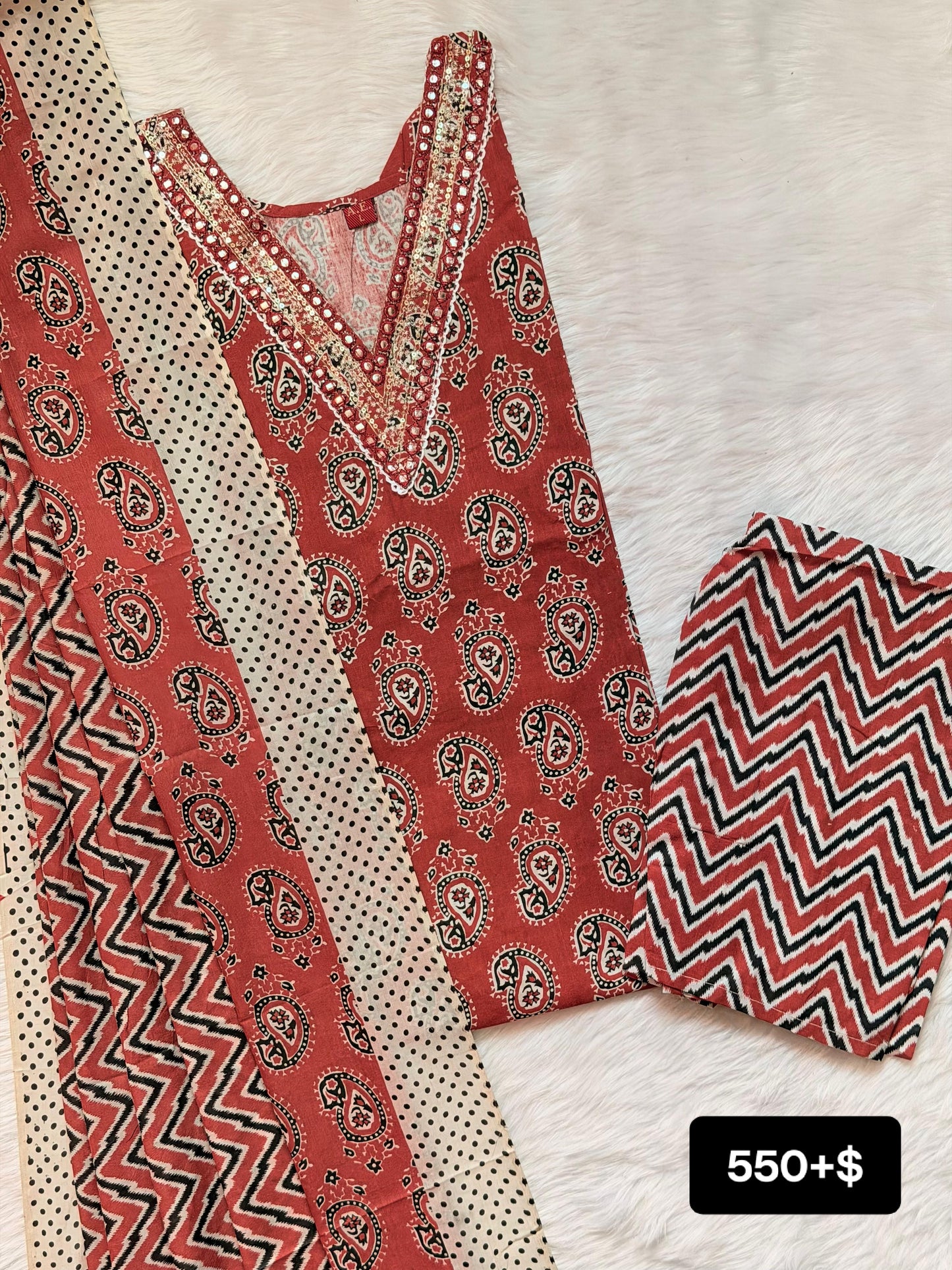 MAROON V NECK COTTON SET
