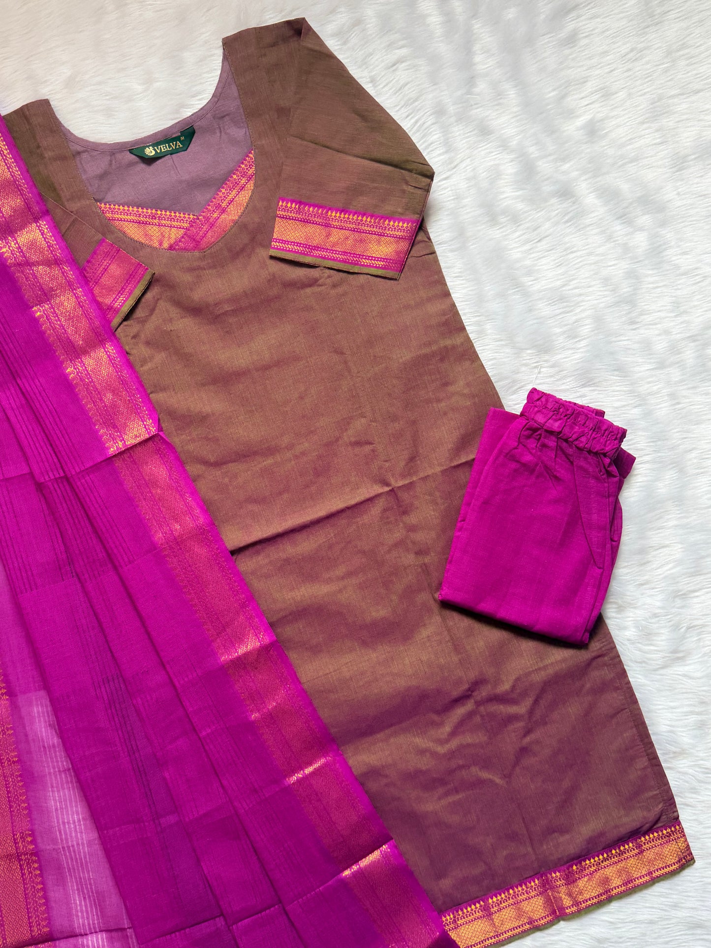 TAUPE PINK GOLD ZARI SET