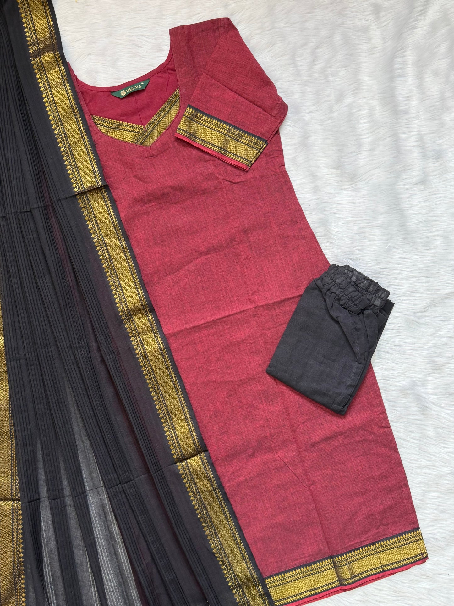 DARK PINK GOLD ZARI SET