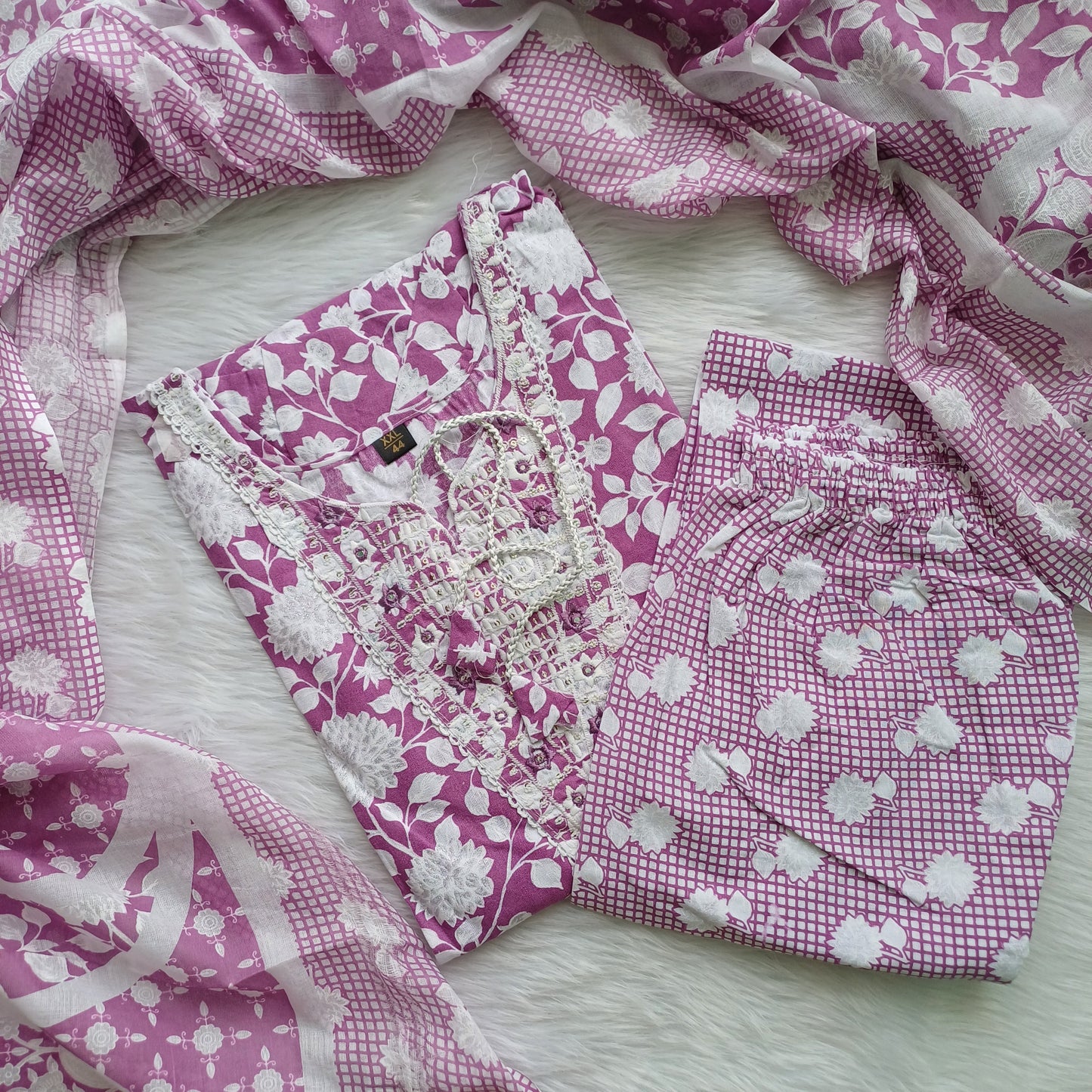 LAVENDAR WHITE SET