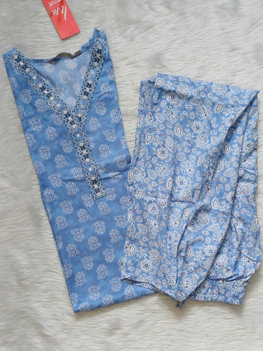 BLUE WHITE FLORAL CORD