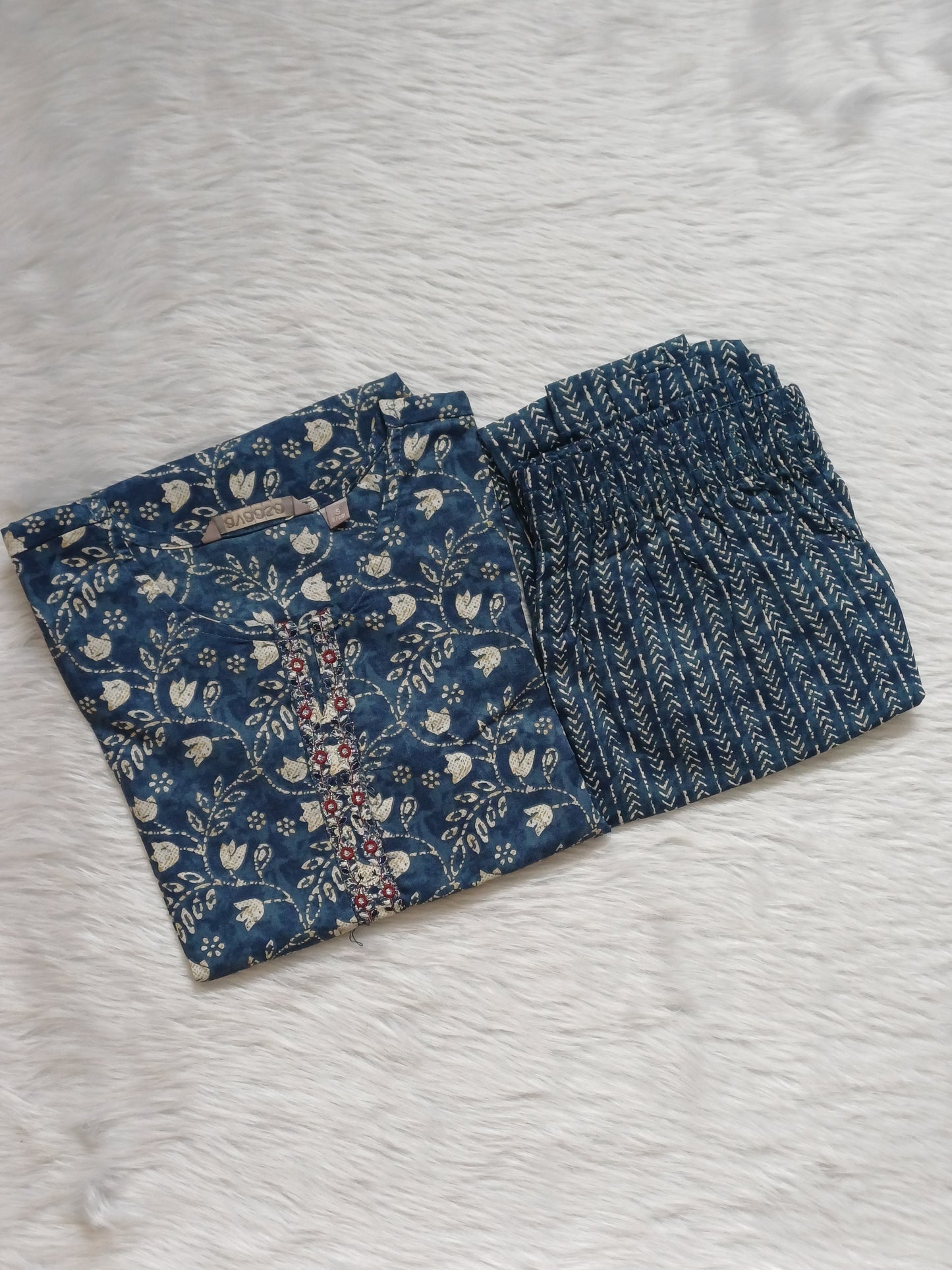 BLUE FLORAL CORD