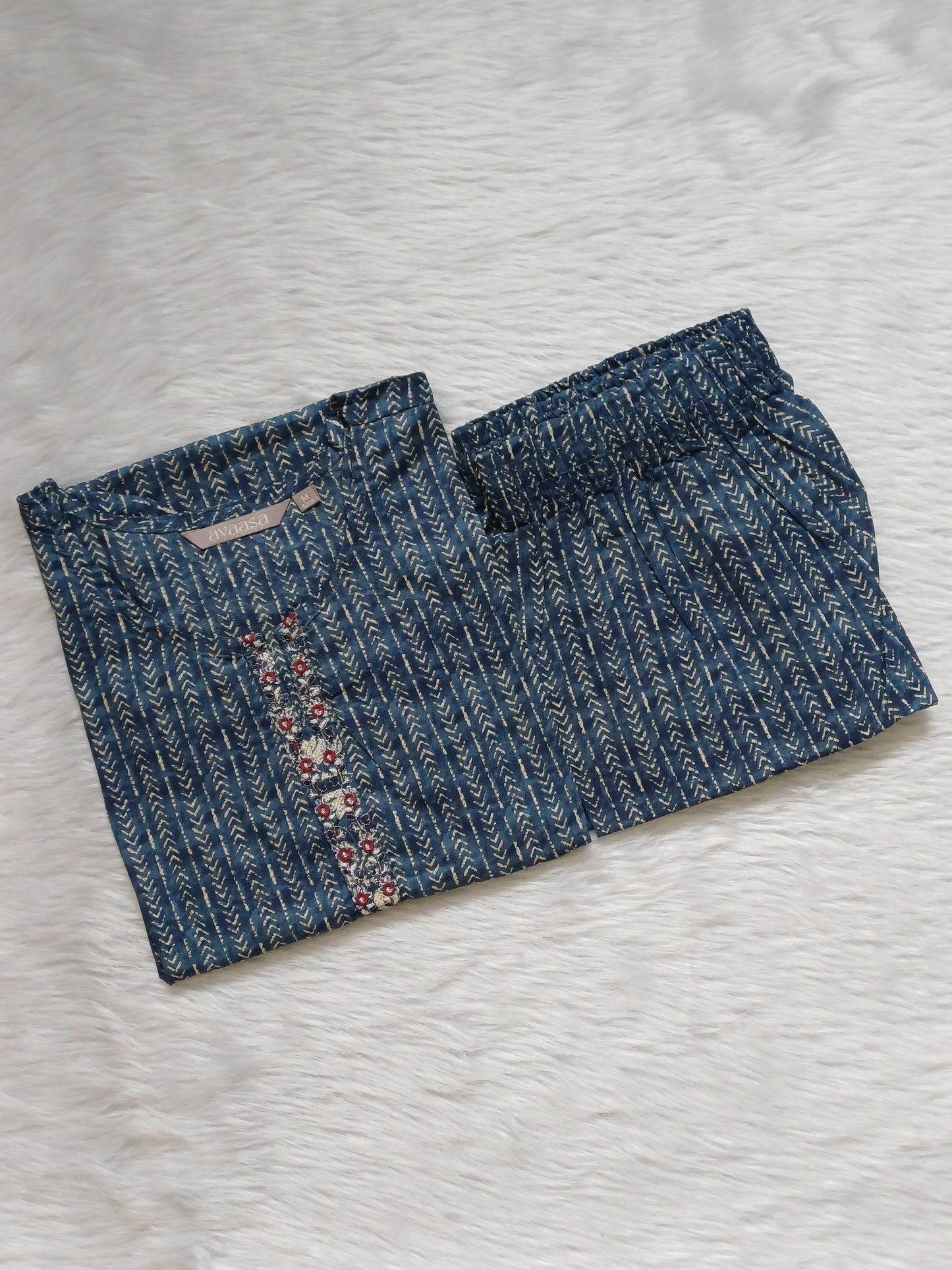BLUE FLORAL CORD