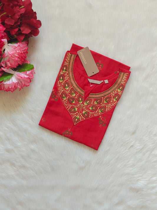 RED NECKLACE KURTI