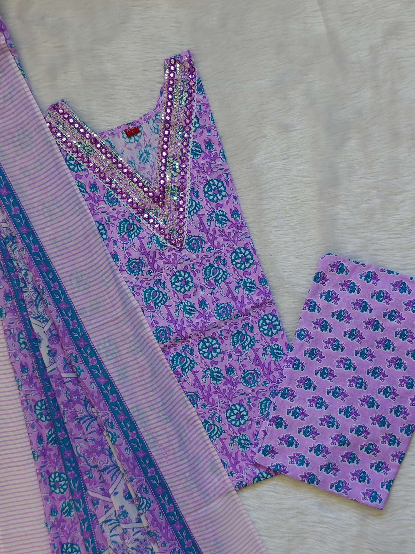 MILD LAVEN V NECK COTTON SET