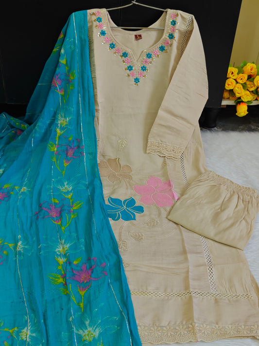 IVORY EMBROIDERED SET