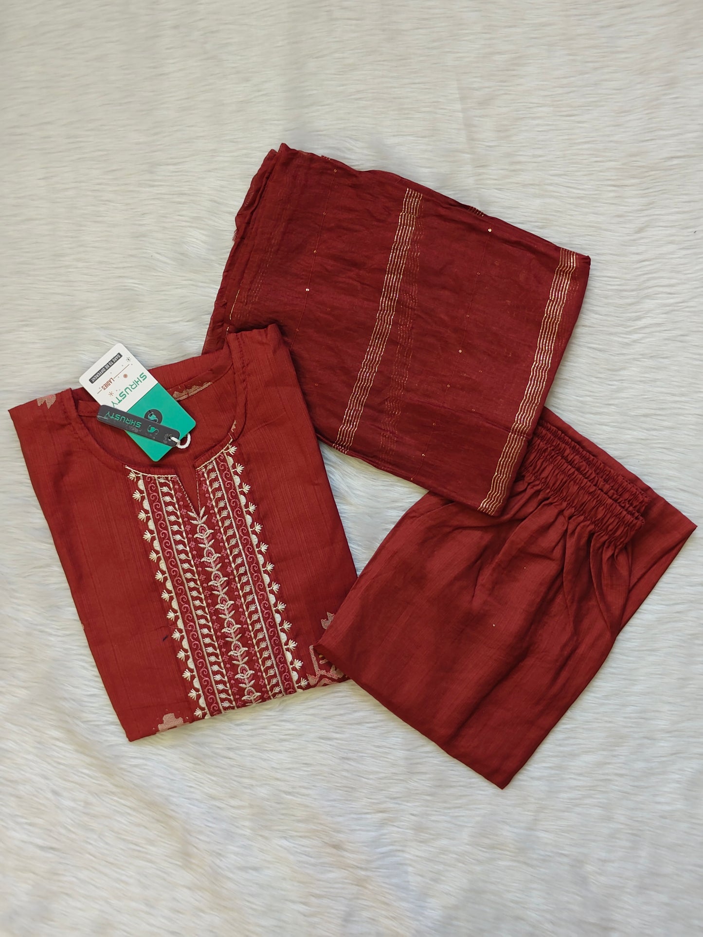 RUST EMBROIDERED SET