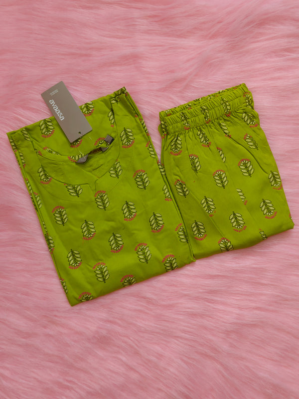 PARROT GREEN RAYON CORD