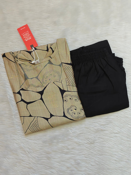 BEIGE BLACK SCALLOP NECK CORD