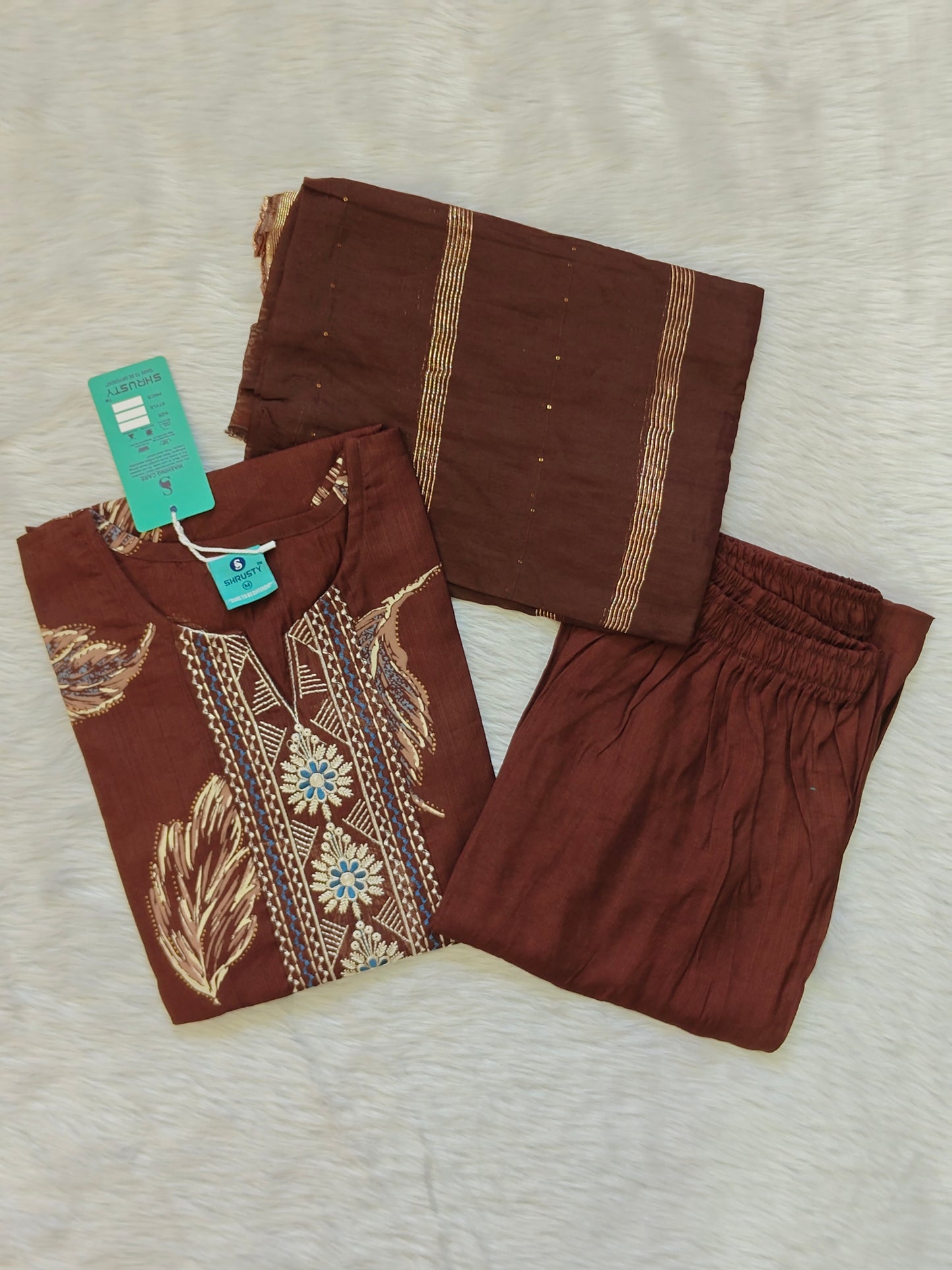 BROWN EMBROIDERD SET