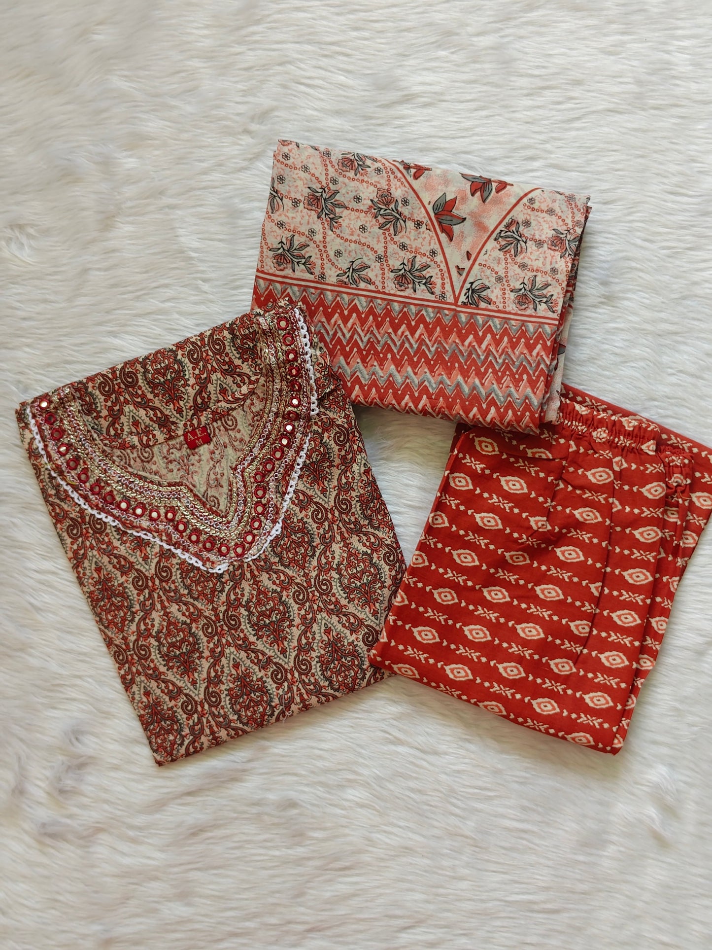 BEIGE RUST ETHNIC MIRROR WORK COTTON SET