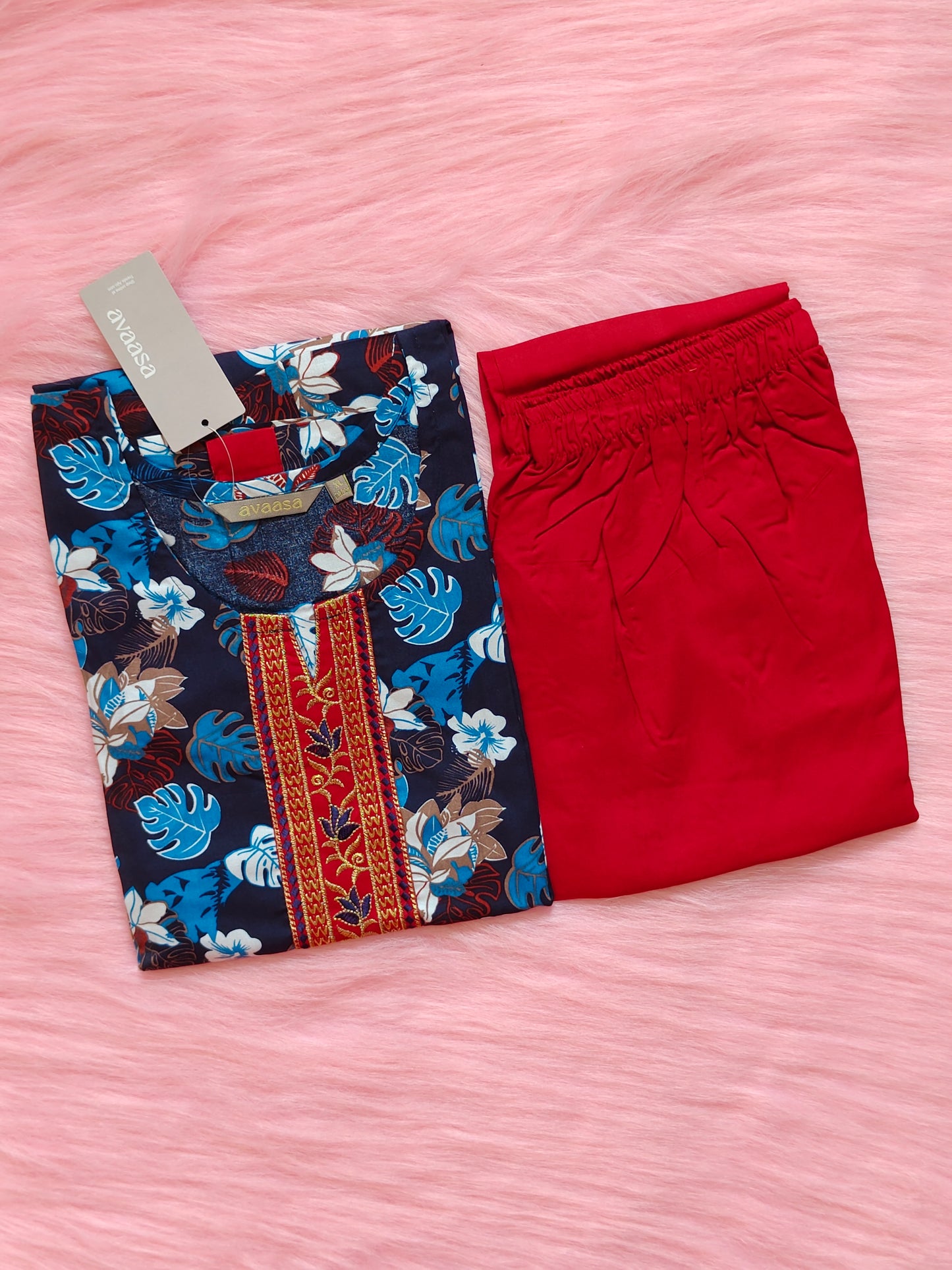 NAVY TROPICAL  LEAF FLORAL CORD