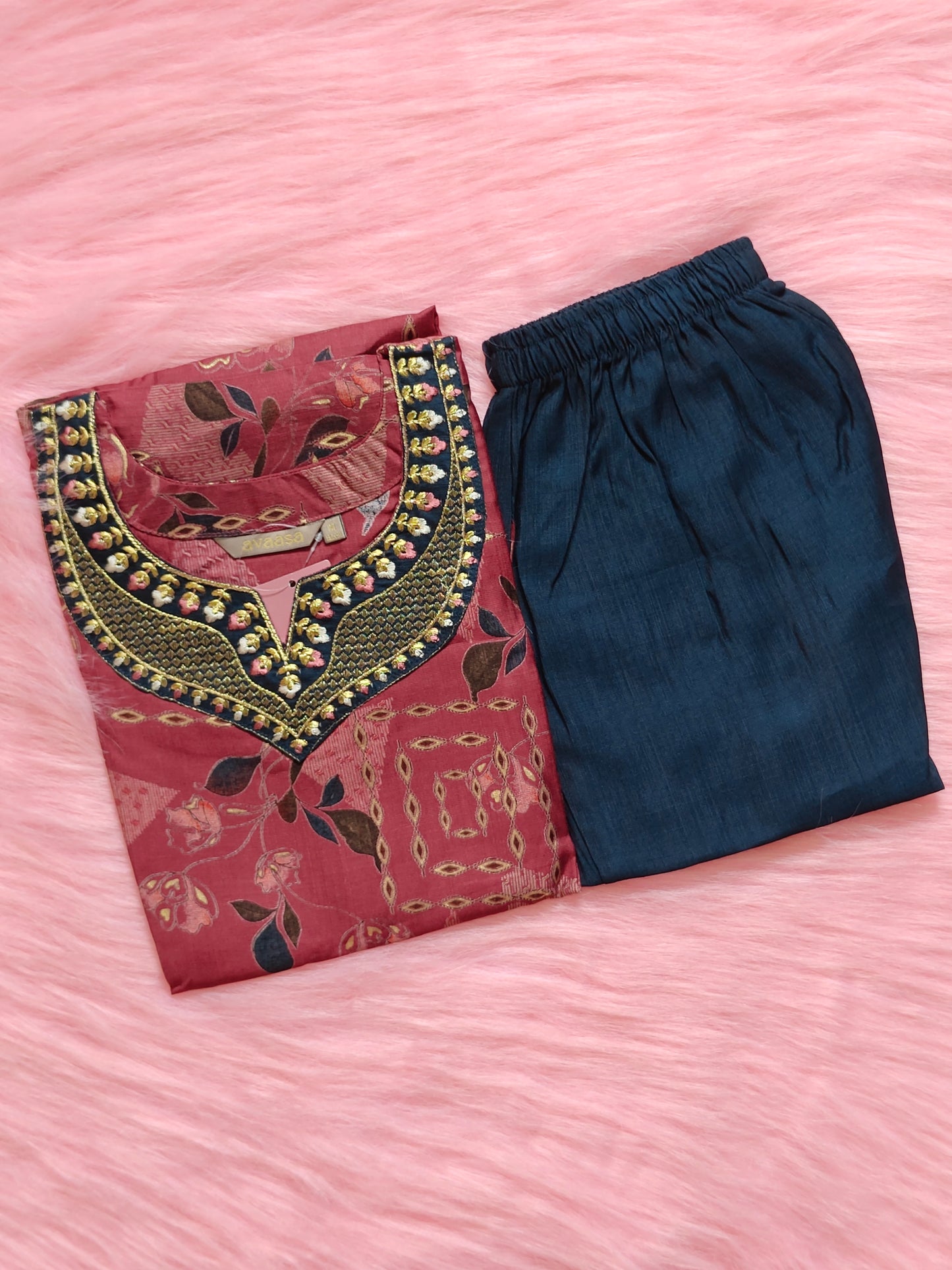 FASTIVE PINK EMBROIDERED CORD