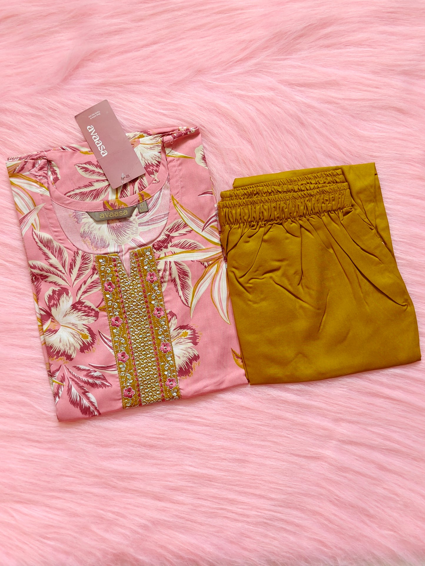 LIGHT PINK LEAF FLORAL CORD