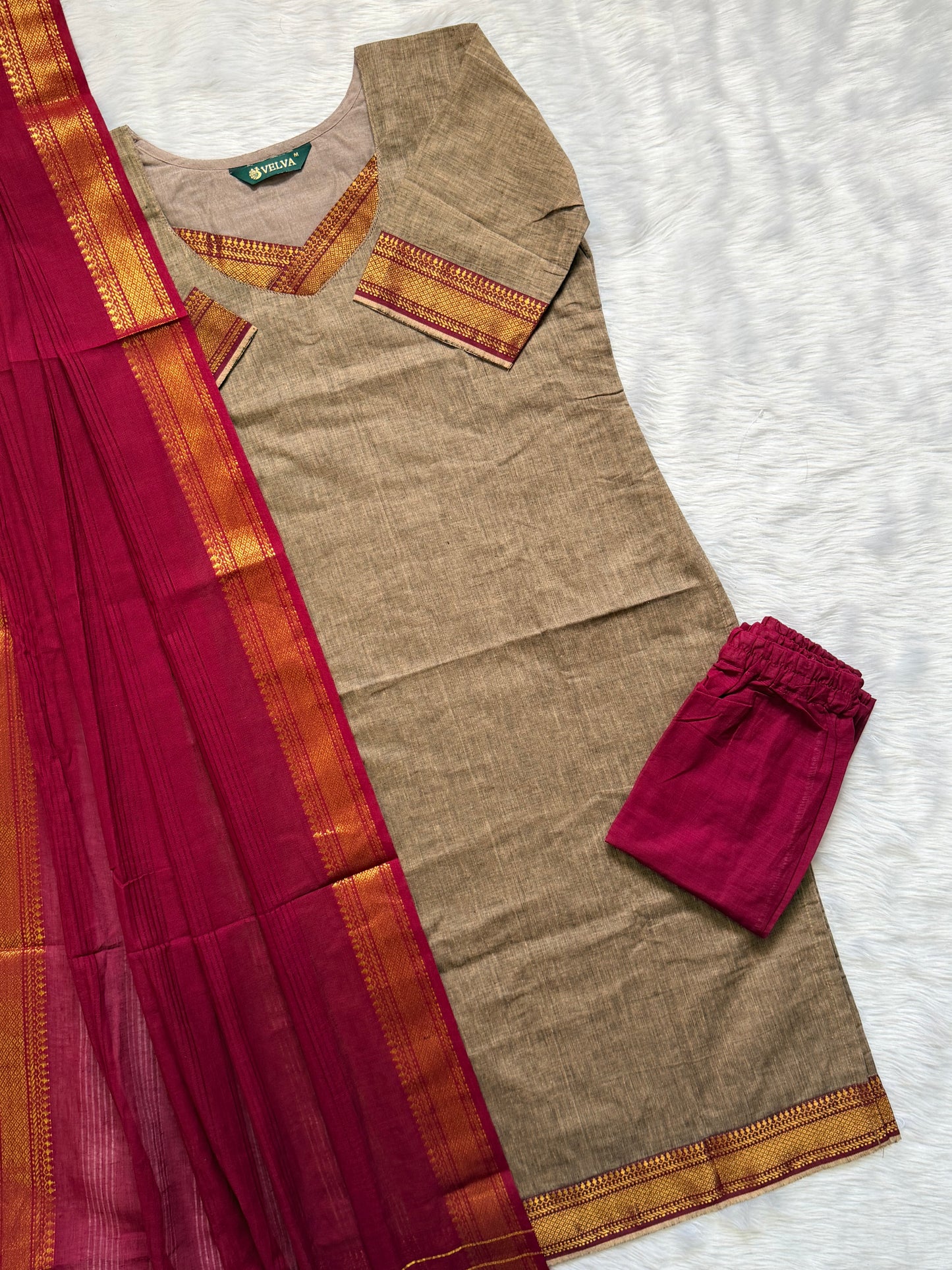 BEIGE MAROON GOLD ZARI SET